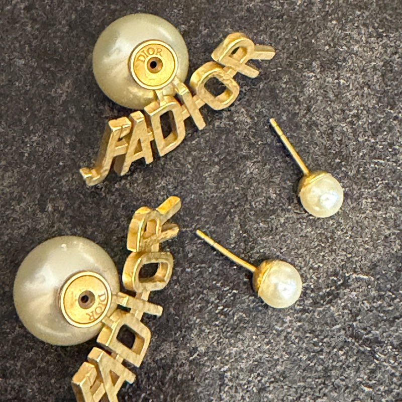 Dior珍珠大logo耳環-7