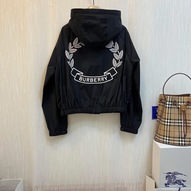 BURBERRY 英國黑色橡樹葉徽章連帽外套UK6-3