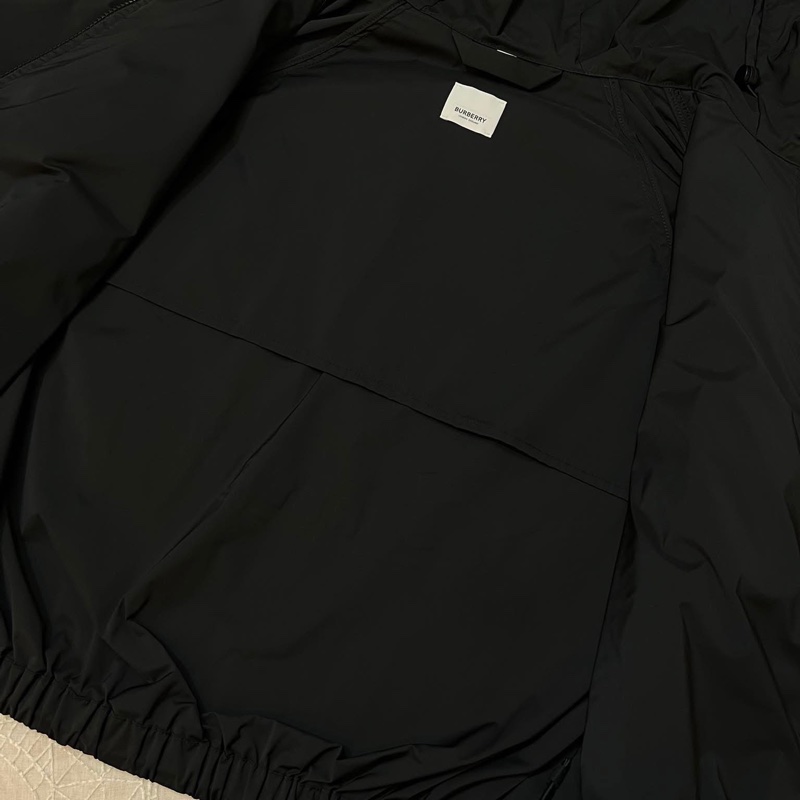 BURBERRY 英國黑色橡樹葉徽章連帽外套UK6-10