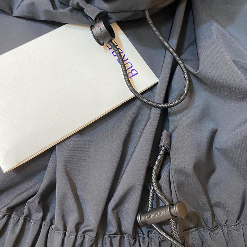 BURBERRY 英國黑色橡樹葉徽章連帽外套UK6-11