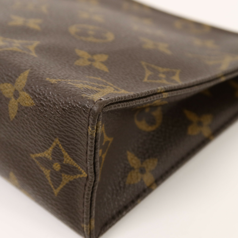 LOUIS VUITTON Monogram Toiletry Pouch 19金扣手拿包-11