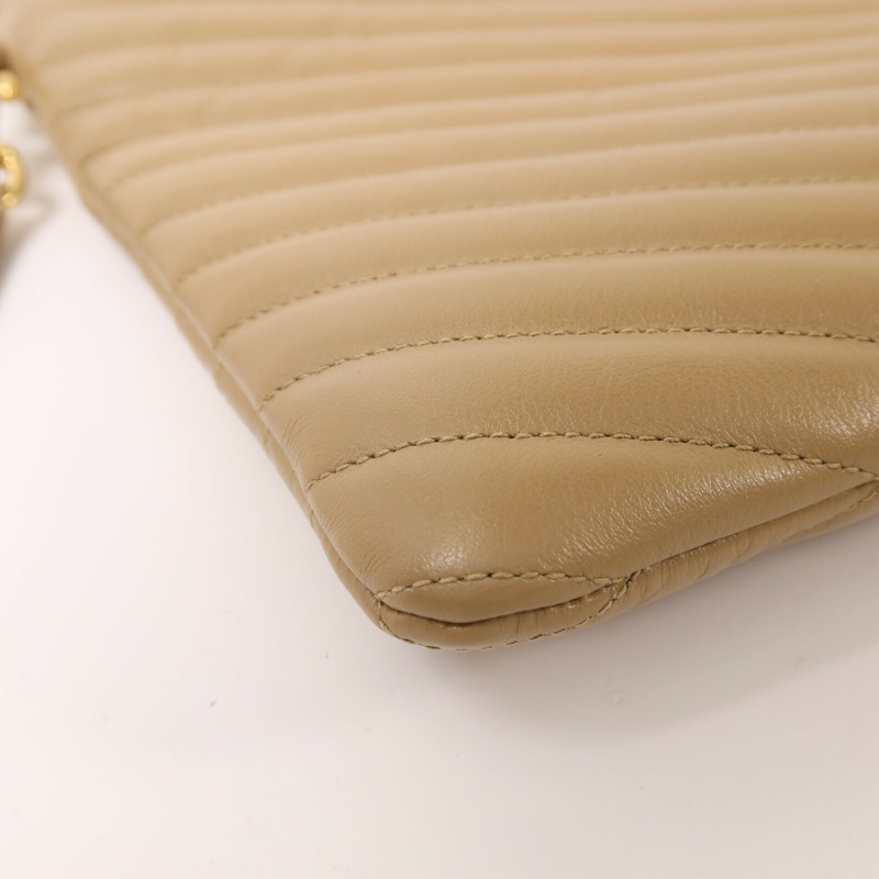 YVES SAINT LAURENT 牛皮皮革Pouch金扣手拿包-9