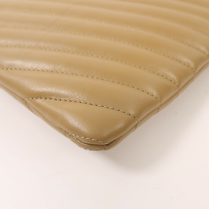 YVES SAINT LAURENT 牛皮皮革Pouch金扣手拿包-10