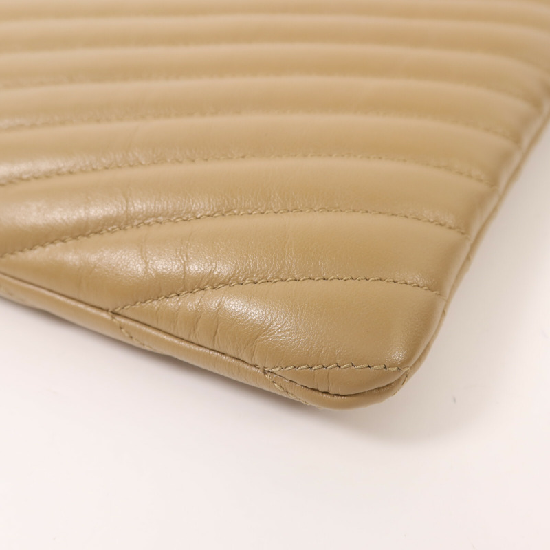 YVES SAINT LAURENT 牛皮皮革Pouch金扣手拿包-12