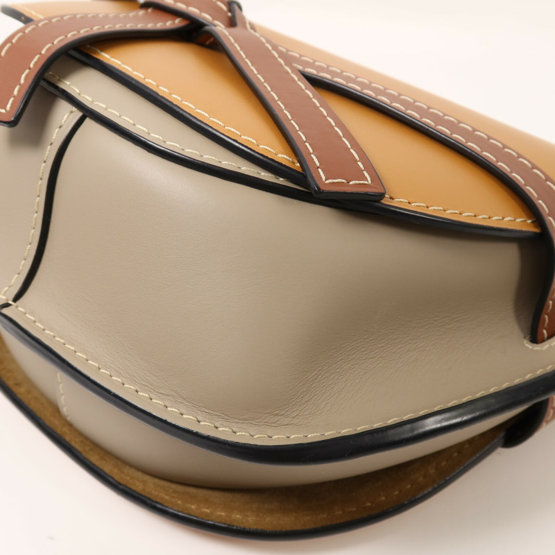 LOEWE 牛皮皮革Gate Small金扣肩背袋-11