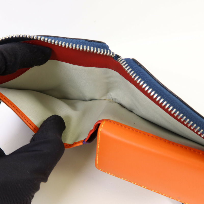 LOEWE 牛皮皮革Round Wallet銀扣錢包-5