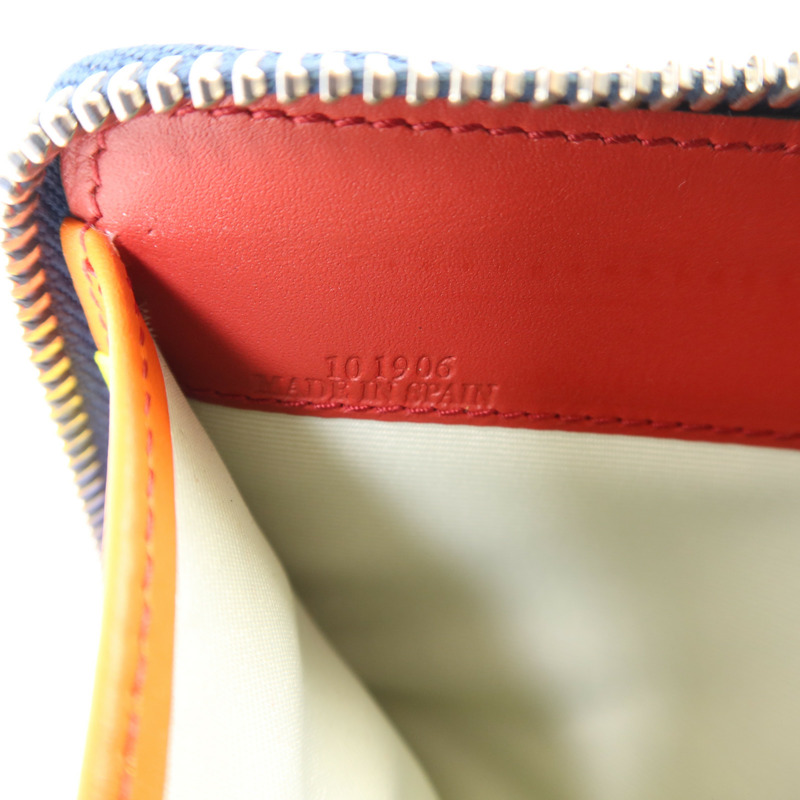 LOEWE 牛皮皮革Round Wallet銀扣錢包-8