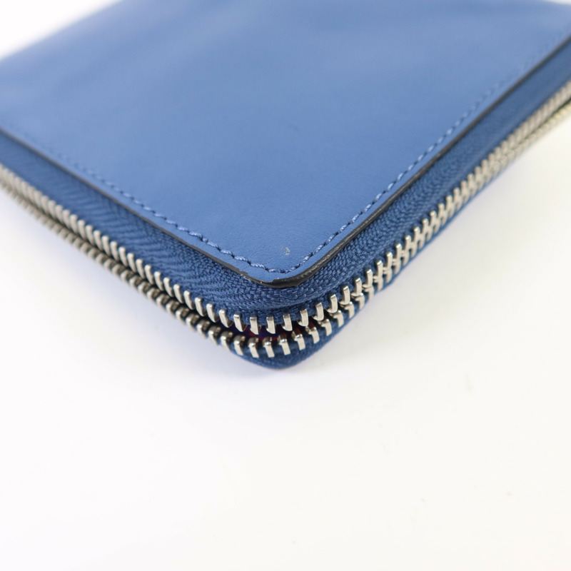 LOEWE 牛皮皮革Round Wallet銀扣錢包-12