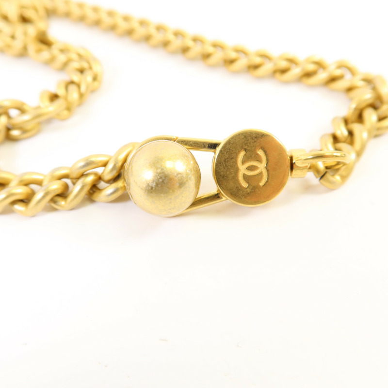 CHANEL 牛皮皮革Boy Belt Bag金扣鏈帶腰包-11