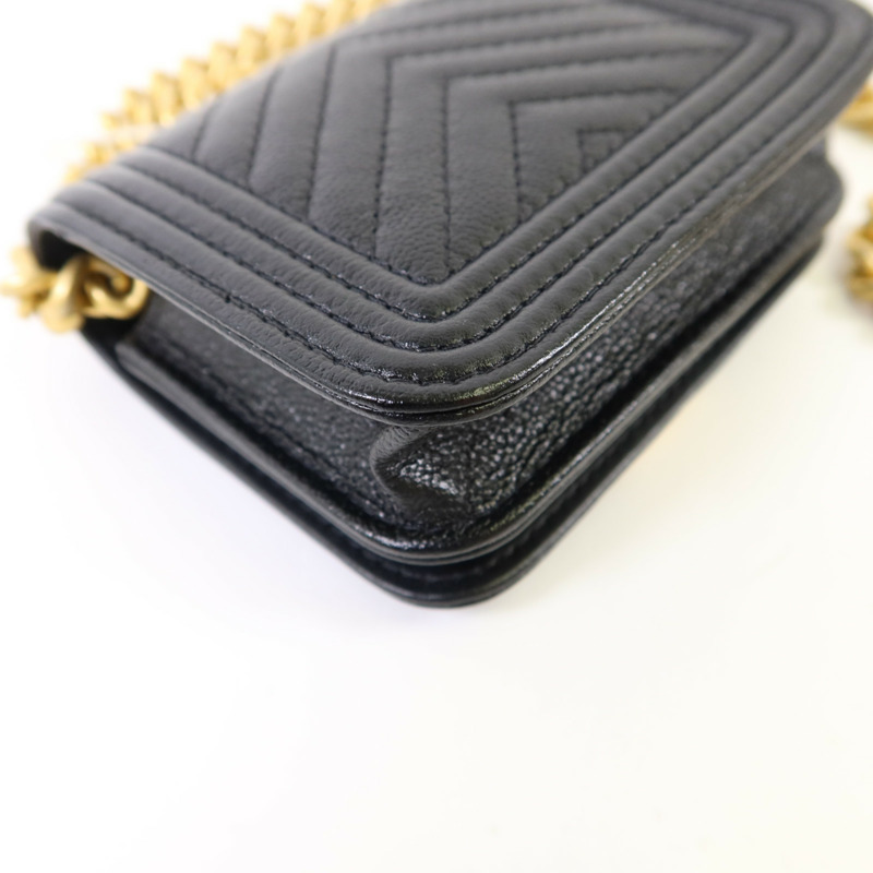 CHANEL 牛皮皮革Boy Belt Bag金扣鏈帶腰包-15