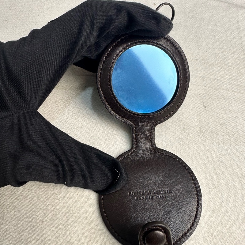 BV 中古咖啡色小編織鏡子鑰匙圈吊飾-4