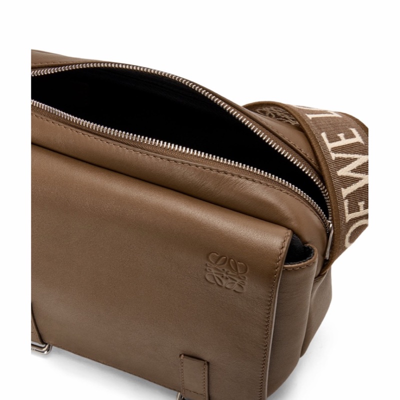 Loewe 男士 XS 徽標單肩包均碼碼23cm*9cm*18cm-3