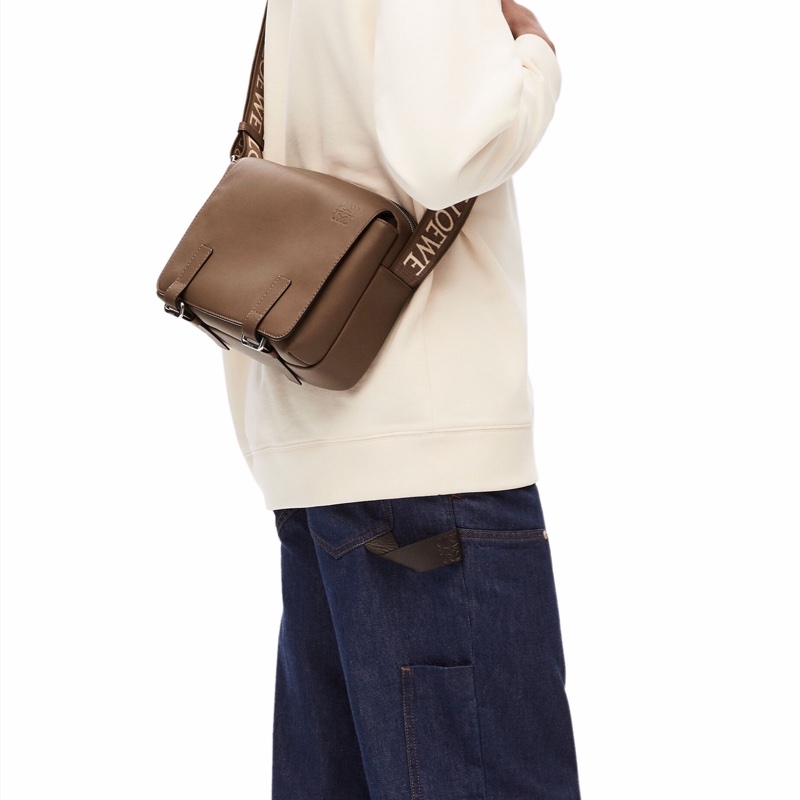 Loewe 男士 XS 徽標單肩包均碼碼23cm*9cm*18cm-4