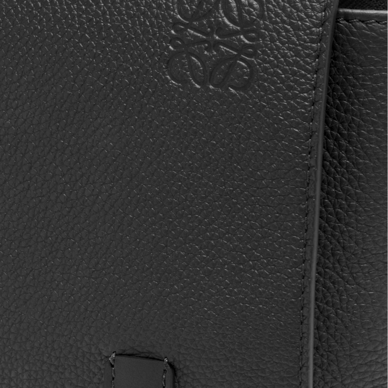 Loewe 男士 徽標單肩包均碼碼23cm*9cm*18cm-1