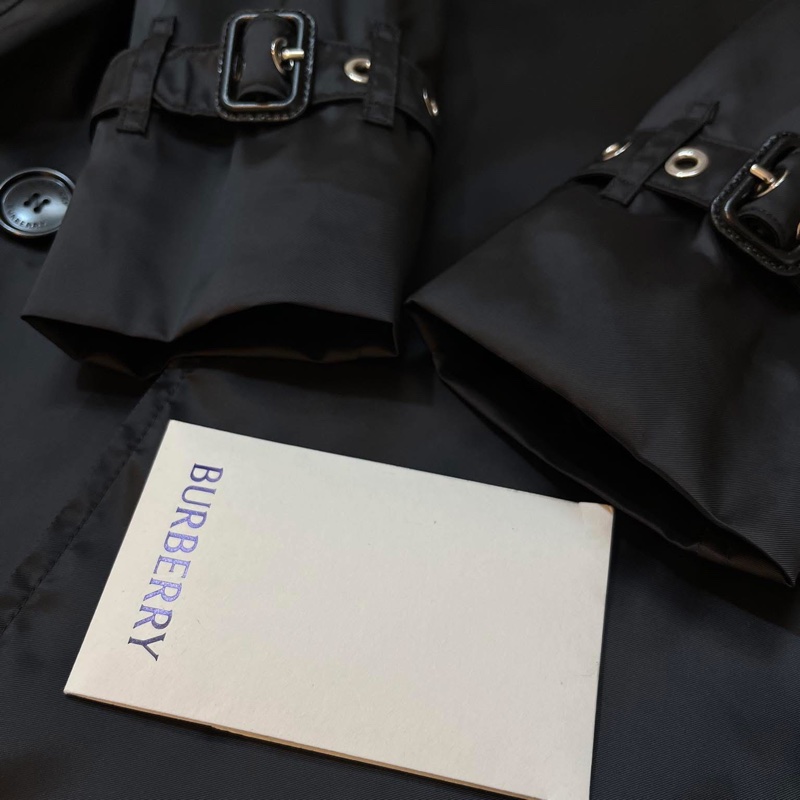 BURBERRY 英國黑色輕盈風衣UK2-4
