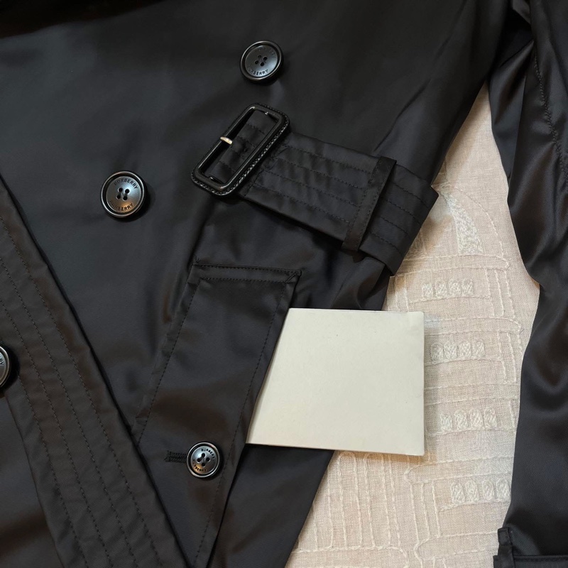 BURBERRY 英國黑色輕盈風衣UK2-6