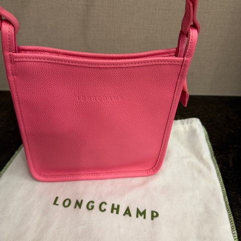 LONGCHAMP粉色斜背包