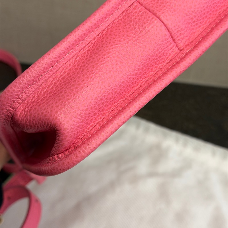 LONGCHAMP粉色斜背包-6