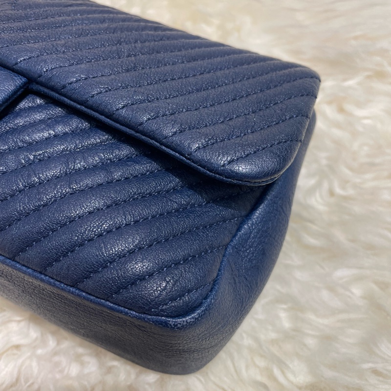 Chanel V 紋深藍牛皮Flap Bag-3