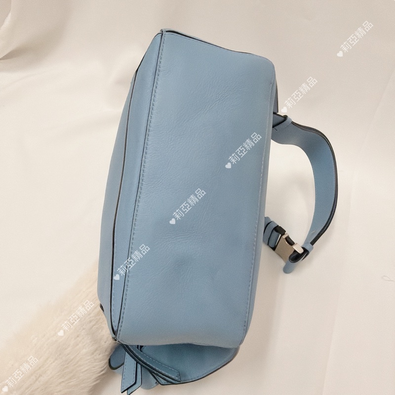 莉亞精品♡ Loewe puzzle bumbag 淺藍胸包 二手美包-4