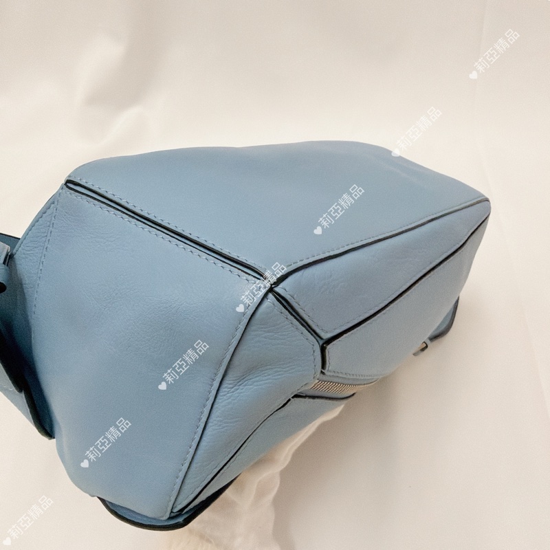 莉亞精品♡ Loewe puzzle bumbag 淺藍胸包 二手美包-8
