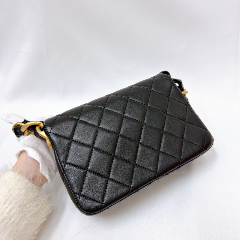 莉亞精品♡Chanel 金扣肩背包 二手美包-3