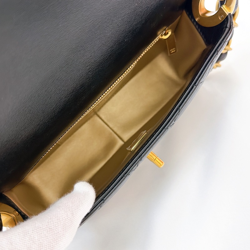 莉亞精品♡Chanel 金扣肩背包 二手美包-14