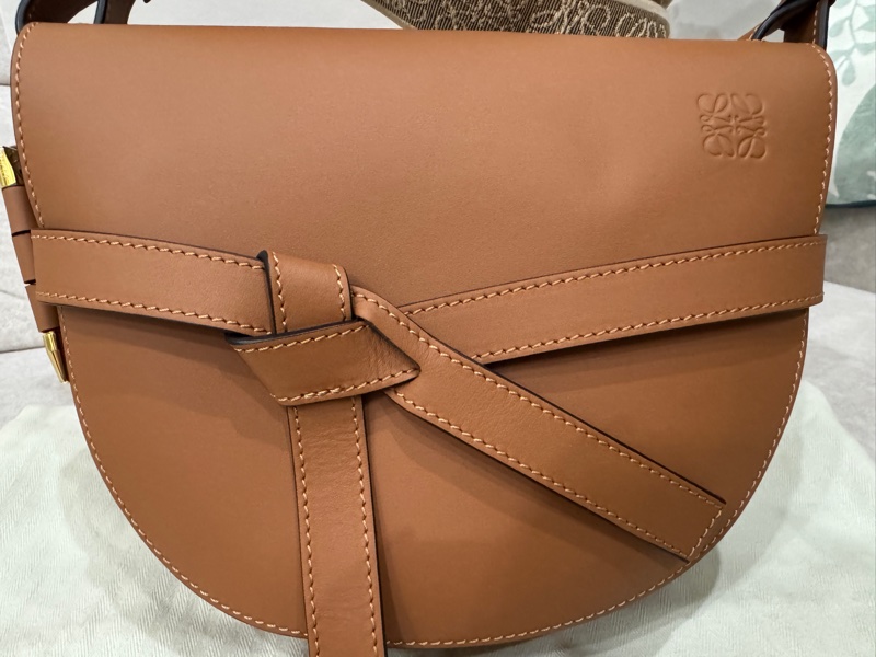 LOEWE 焦糖色 small gate-4