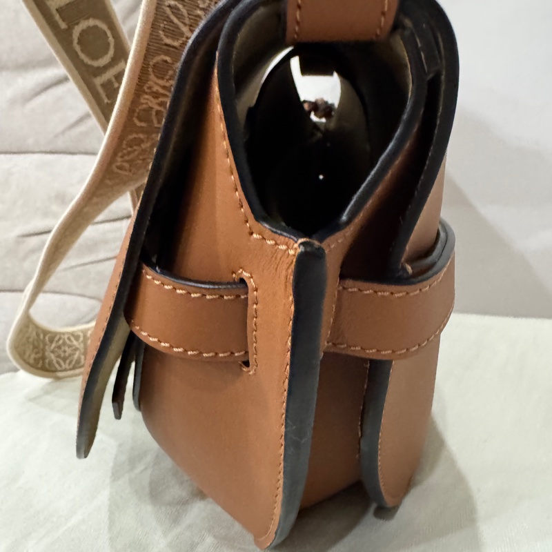 LOEWE 焦糖色 small gate-9