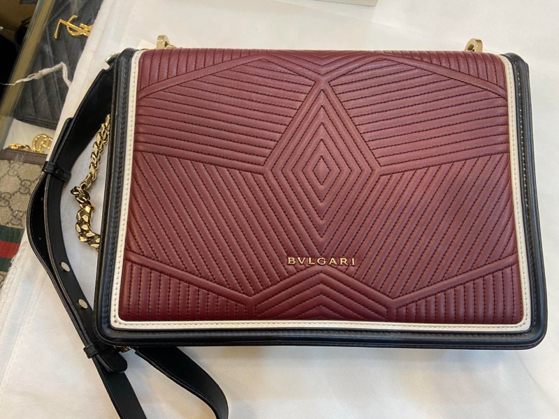 寶格麗鏈條包 秀款-6