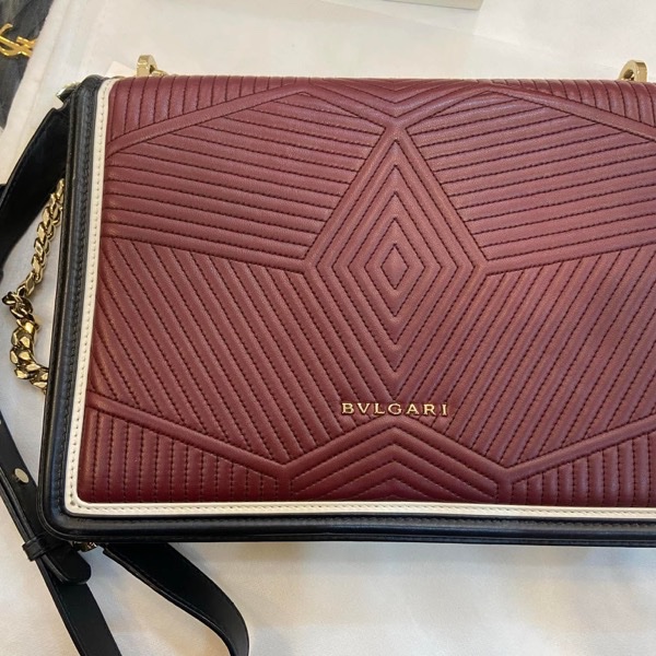 寶格麗鏈條包 秀款-14