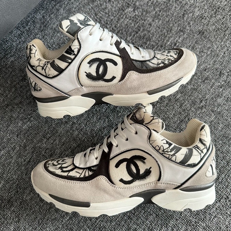 Chanel香奈兒黑白塗鴉休閒鞋 36碼-1