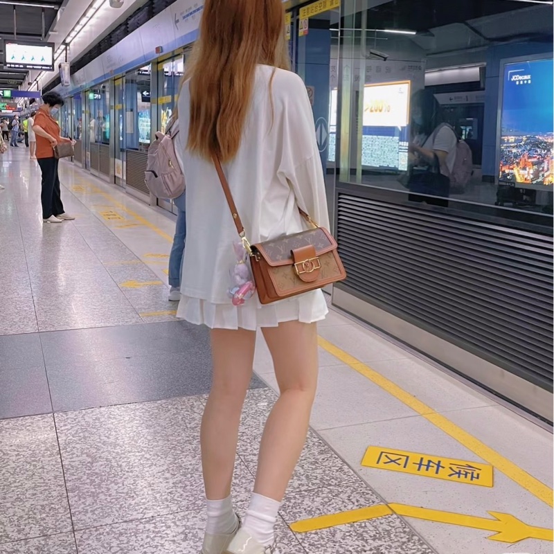 JK國際二手精品✨ LV mini達芙妮 晶片款 專櫃11萬多-1