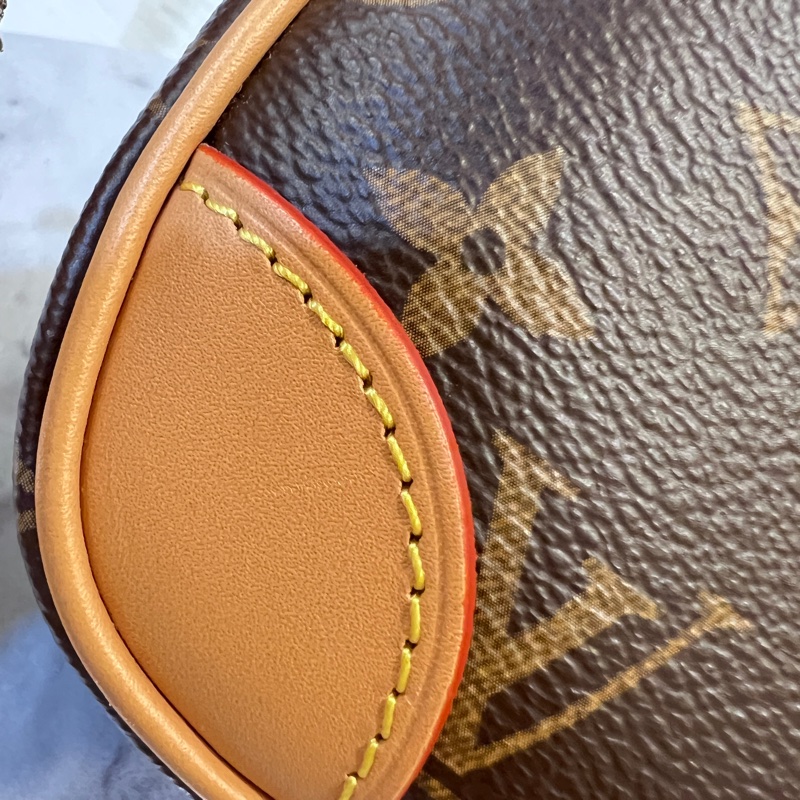 LV 原花Diane金釦手提肩斜背包-17