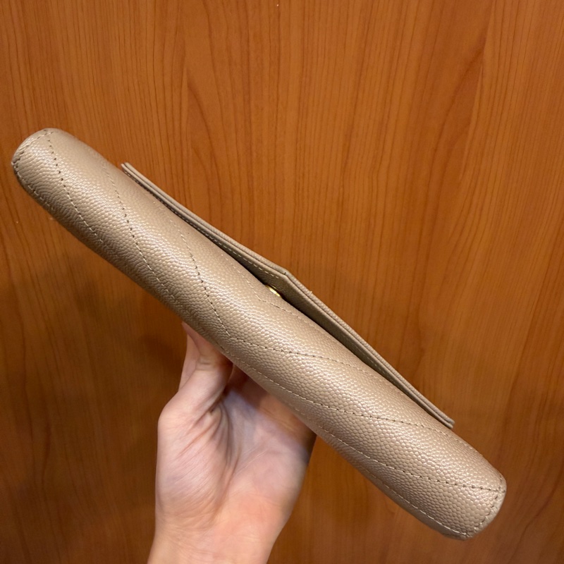 YSL 深米色魚子醬牛皮下蓋12卡長夾-6