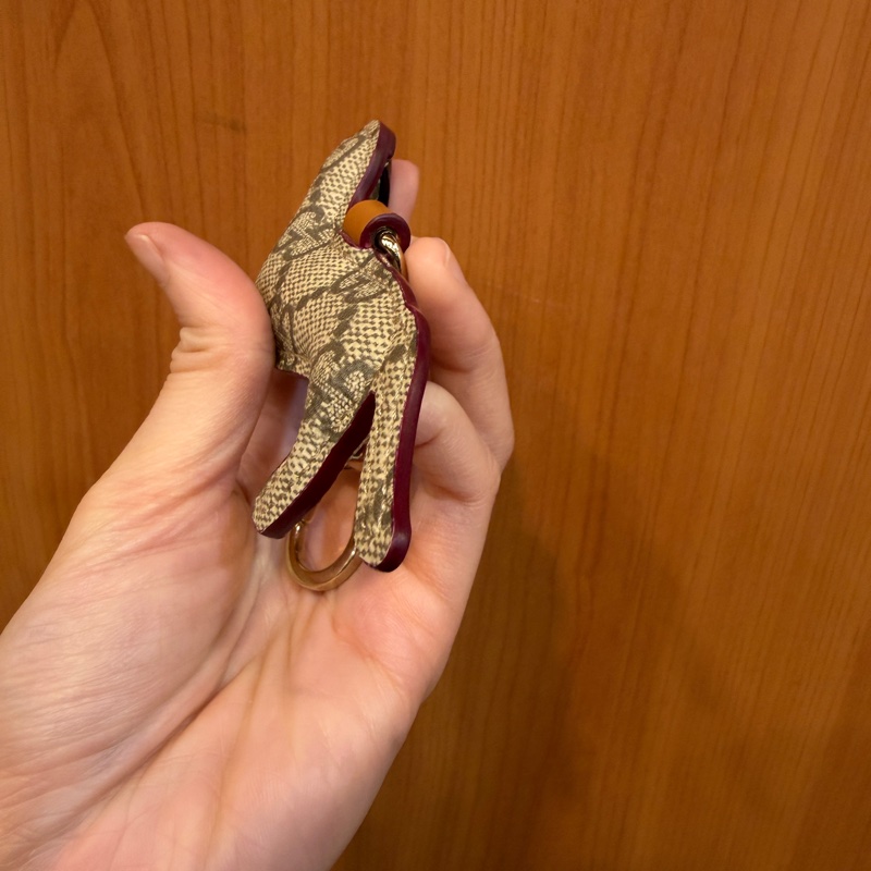 Gucci PVC深棕牛皮臘腸狗造型鑰匙圈-11