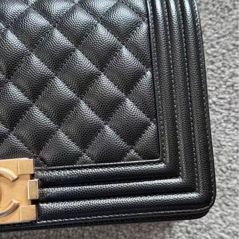 CHANEL LEBOY MEDIUM CAVIAR 香奈兒黑金魚子醬皮革中號-1