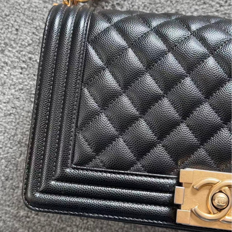CHANEL LEBOY MEDIUM CAVIAR 香奈兒黑金魚子醬皮革中號-3