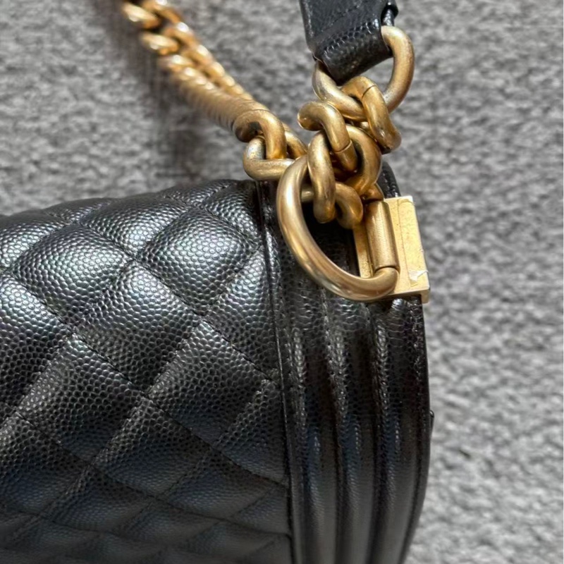 CHANEL LEBOY MEDIUM CAVIAR 香奈兒黑金魚子醬皮革中號-4