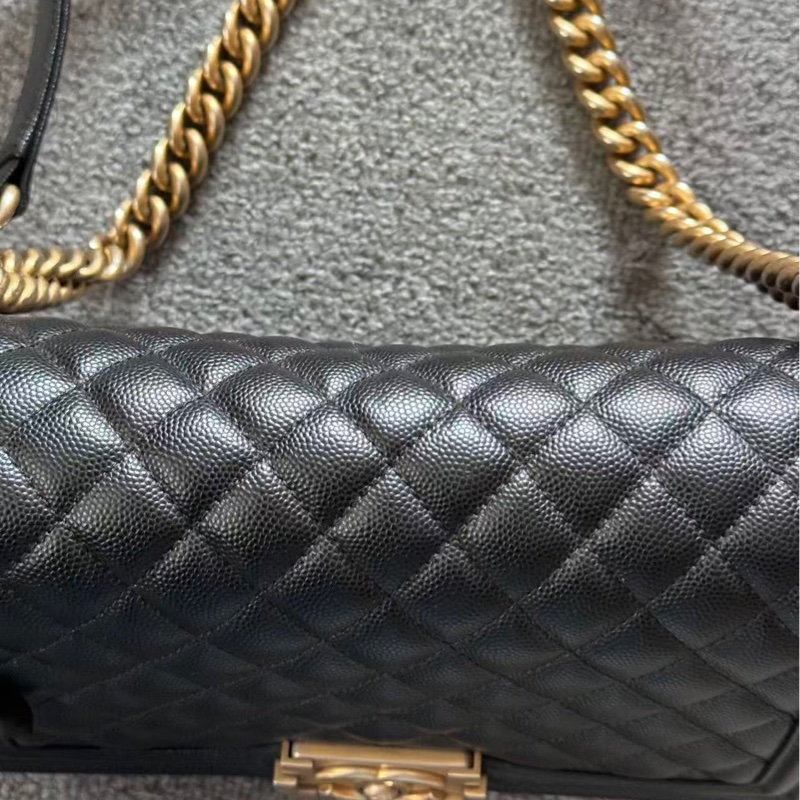 CHANEL LEBOY MEDIUM CAVIAR 香奈兒黑金魚子醬皮革中號-5