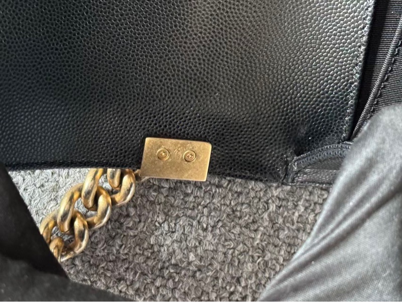 CHANEL LEBOY MEDIUM CAVIAR 香奈兒黑金魚子醬皮革中號-21