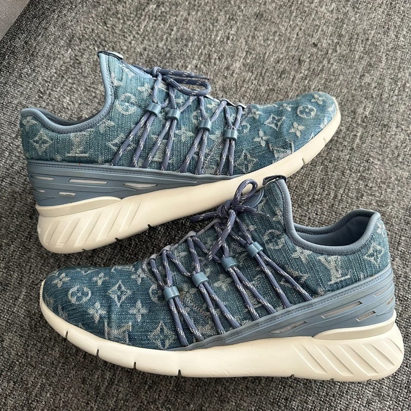 LOUIS VUITTON Fastlane牛仔藍滿印休閒鞋 44碼-4