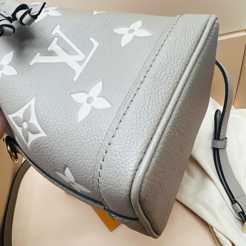 lv斑鳩灰小水桶包-2