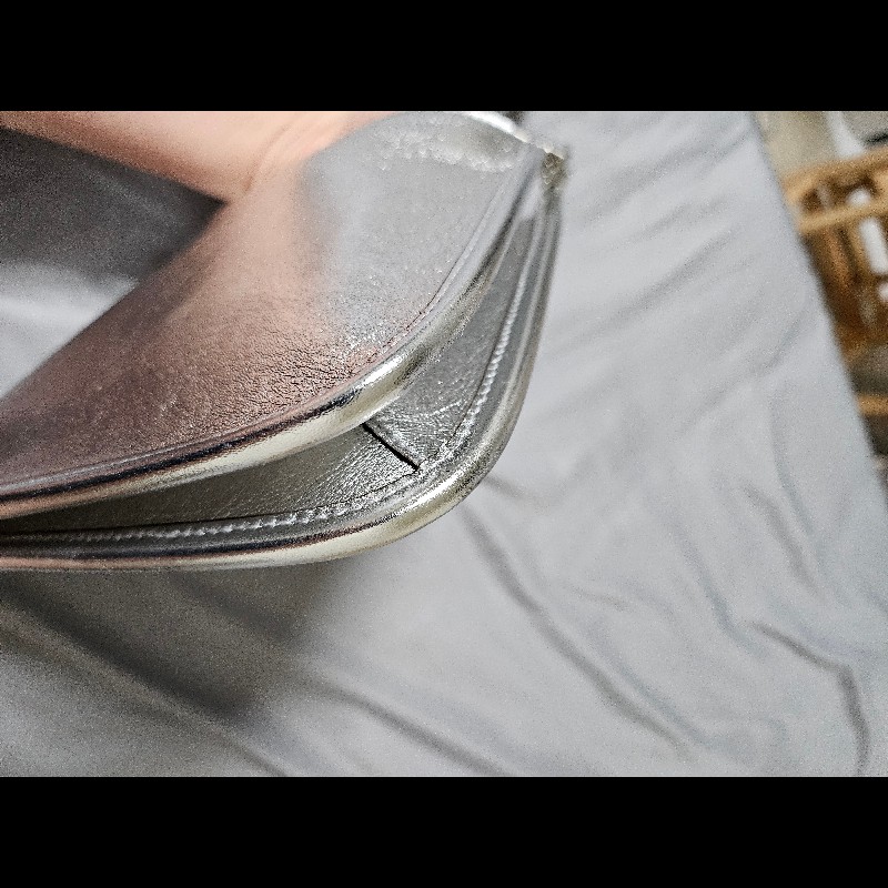 ♥年前拚現金大降價♥gucci銀色金屬肩揹包 腋下包-12