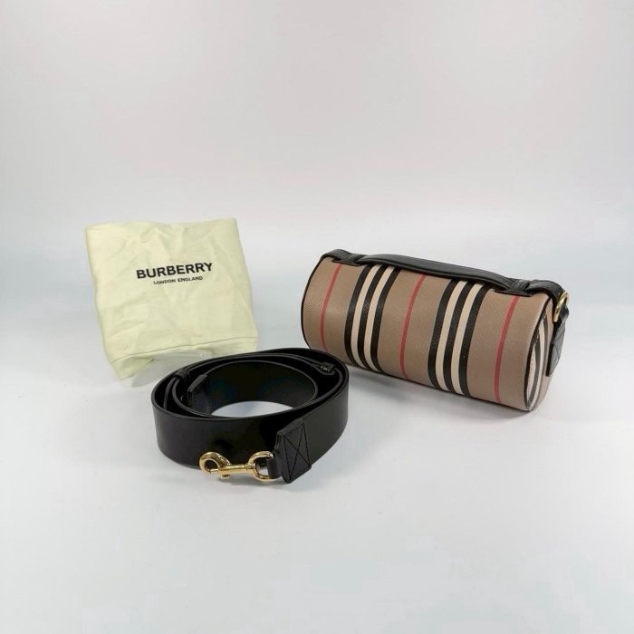 Burberry 圓桶斜背包-5