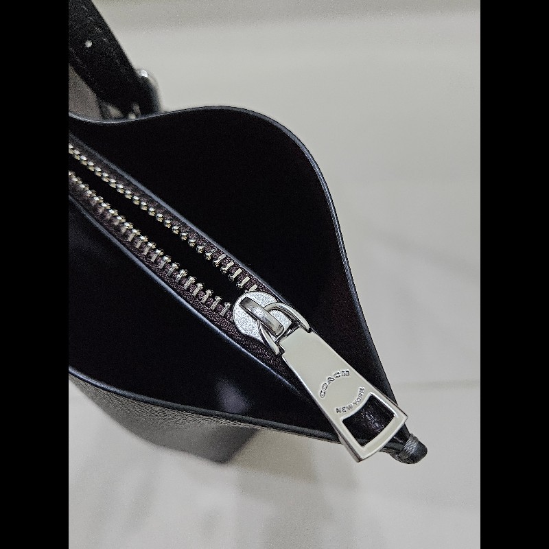 Coach托特包 全黑 荔枝皮 防刮 耐用媽媽包❤️-3