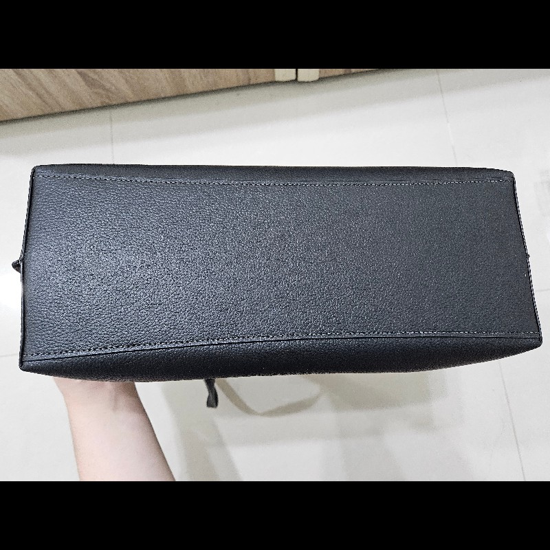 Coach托特包 全黑 荔枝皮 防刮 耐用媽媽包❤️-7