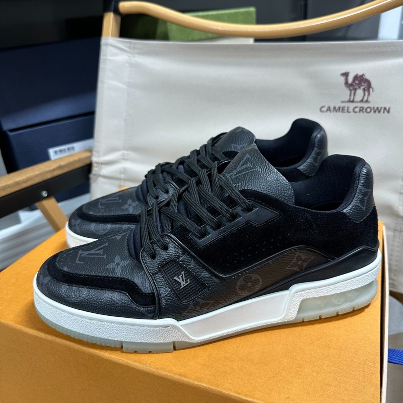 LOUIS VUITTON Trainer 圓頭系帶低幫時尚板鞋黑老花 40.5碼-0