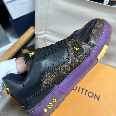 LOUIS VUITTON Trainer 牛皮 經典花紋 湖人紫金配色41碼