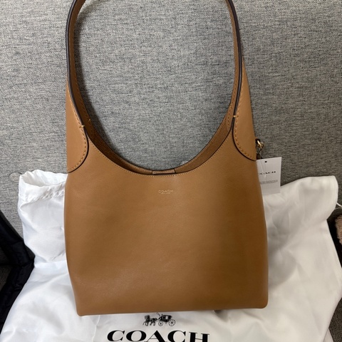 COACH Brooklyn hobo皮革磁釦式手提/肩背包奶茶色